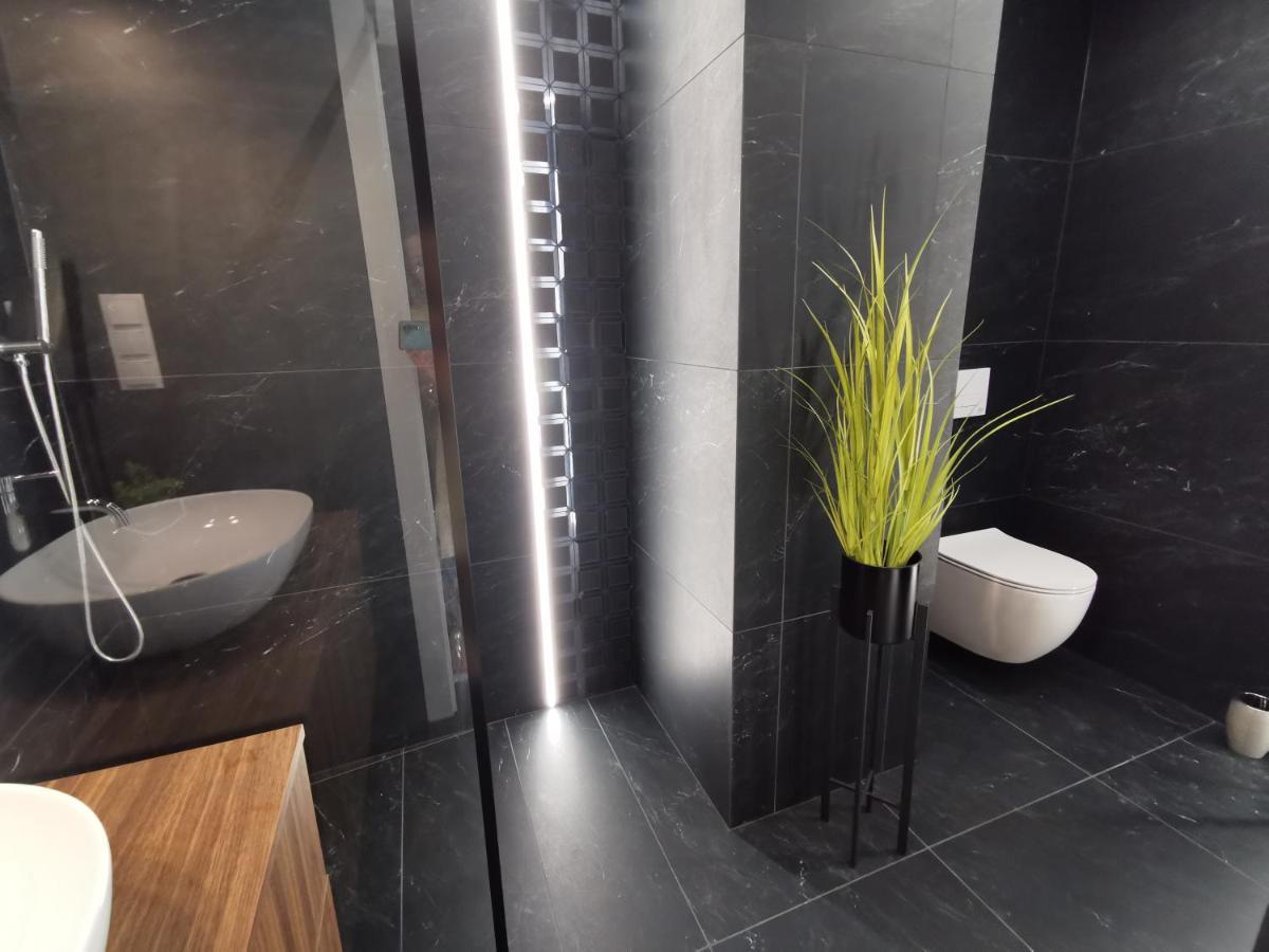 Apartamenty Kielce- Apartament Szmaragd Przy Zalew Kielecki, Faktura, Parking, Centrum المظهر الخارجي الصورة