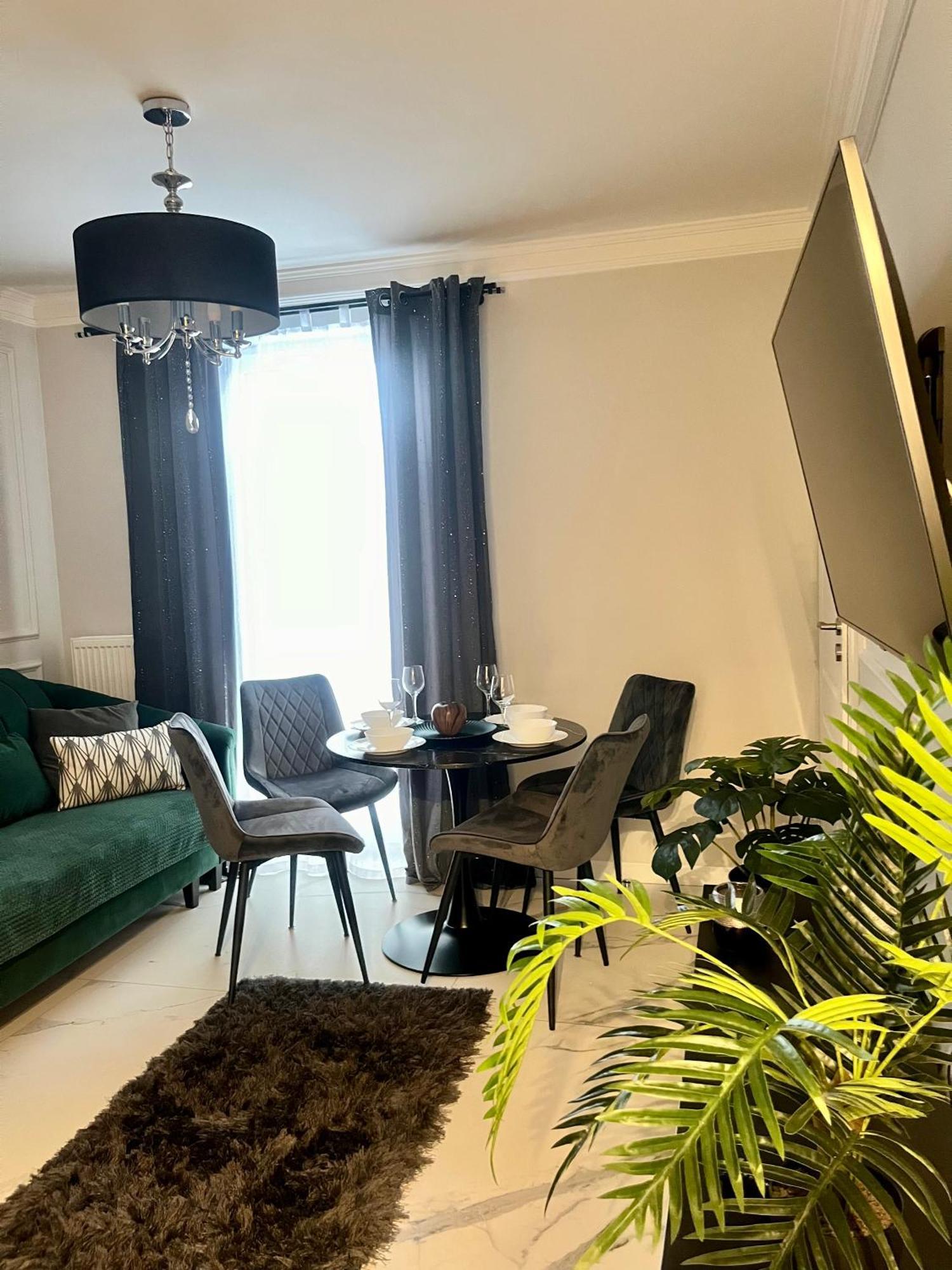 Apartamenty Kielce- Apartament Szmaragd Przy Zalew Kielecki, Faktura, Parking, Centrum المظهر الخارجي الصورة